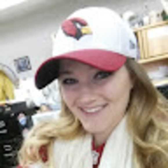 Meet your Posher, Sara - Picture 1 of 1